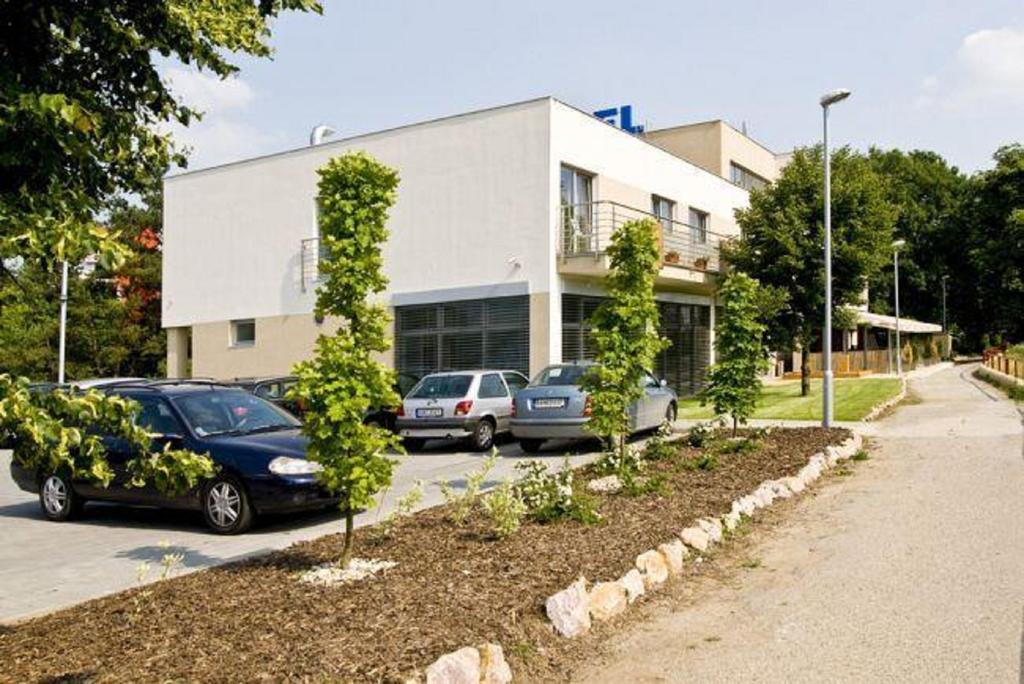 Hotel River Nitra Exterior foto